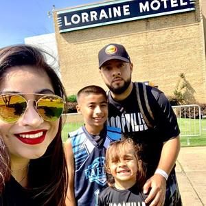 Meet your Posher, Ray